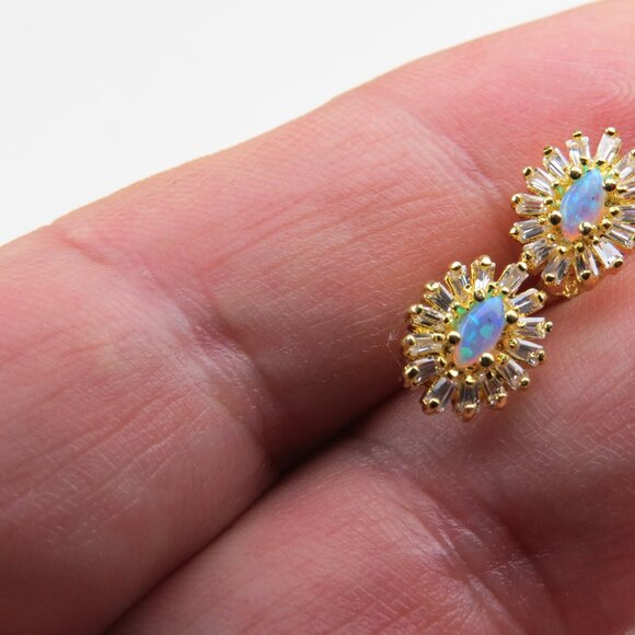 $130 18k St. Silver Opal Studs Hand Made - Picture 6 of 6